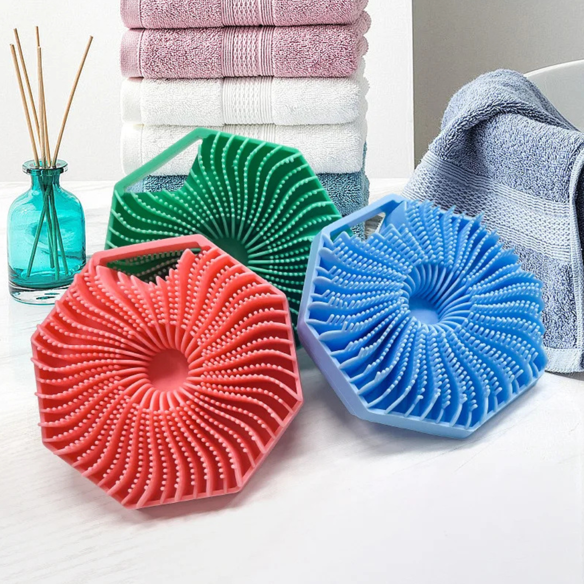 Esponja de Ducha de Silicona con Diseño Hexagonal – Exfoliación Suave y Limpieza Eficiente